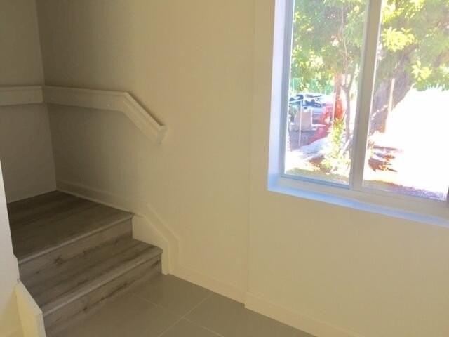 265 15th Street Ocean #B - Photo 6 of 17