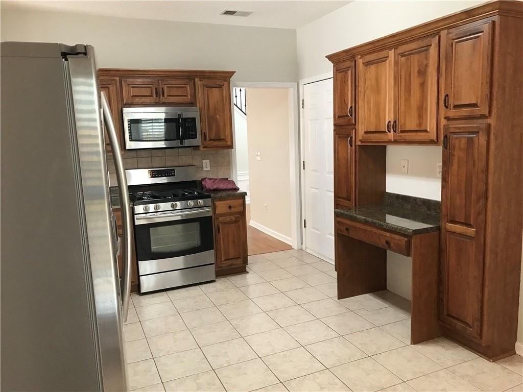 6135 Pattingham Dr - Photo 6 of 16