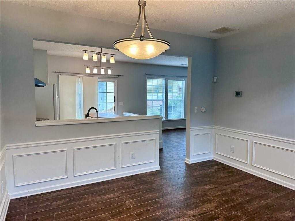 6004 Falling Water Ct - Photo 4 of 22