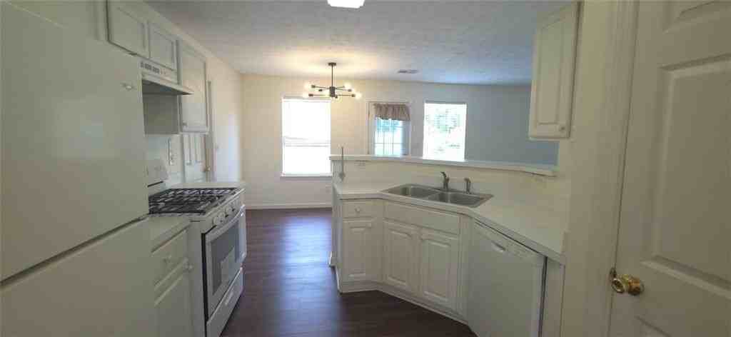 2895 Gallery Grv - Photo 6 of 24