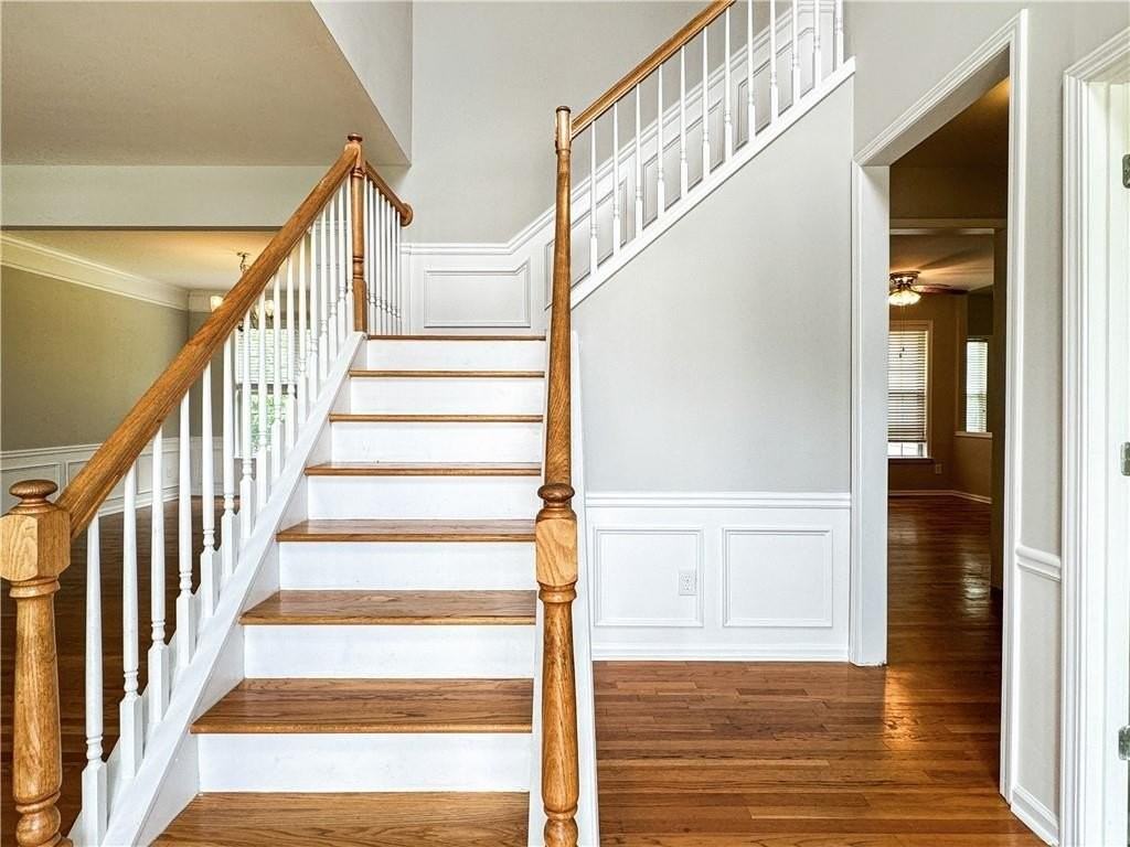 705 Redrift Ct - Photo 2 of 34