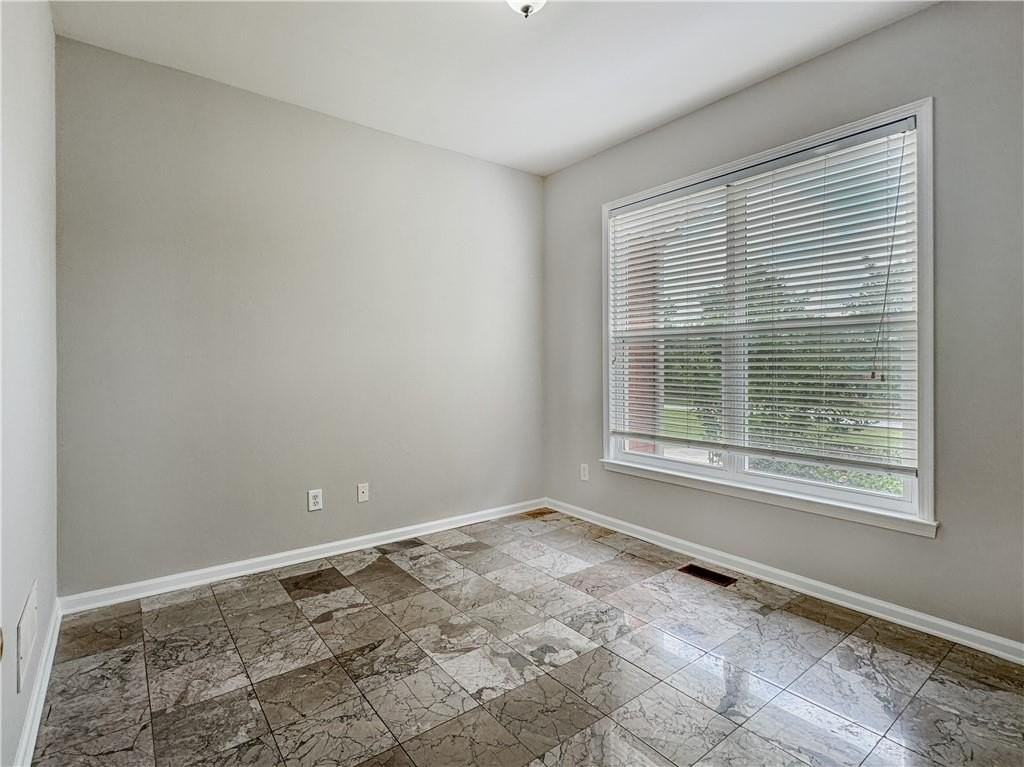 705 Redrift Ct - Photo 3 of 34