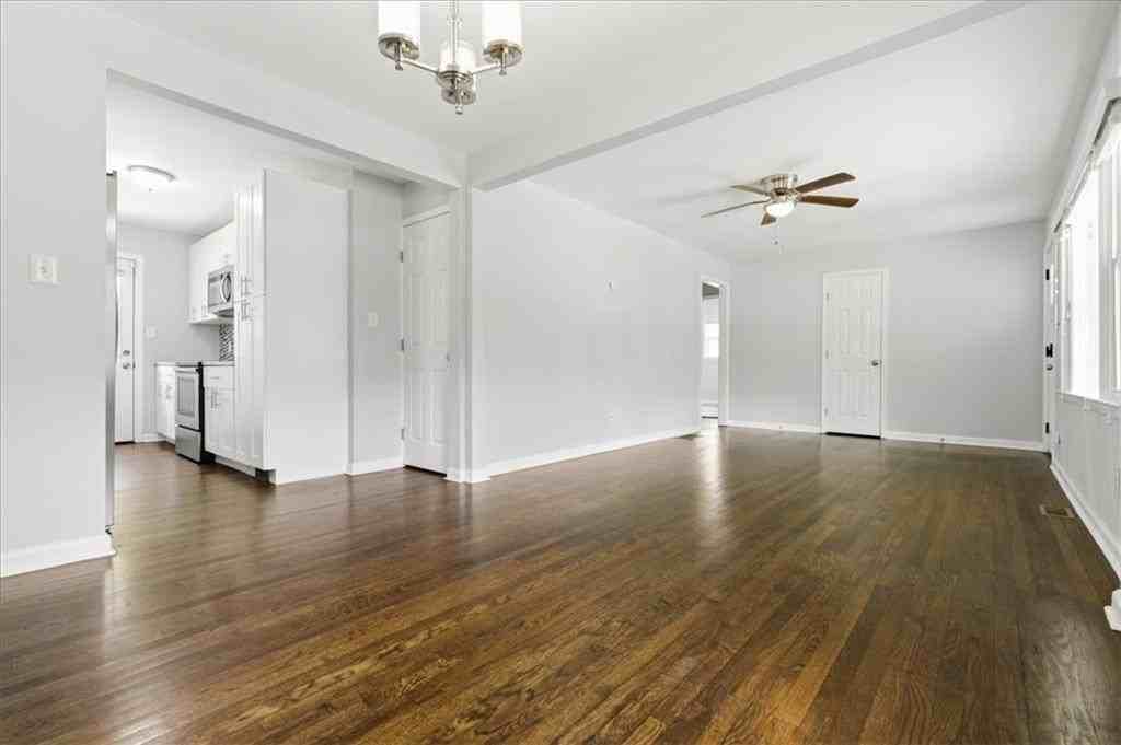 2705 Lincoln Ct Nw - Photo 2 of 25