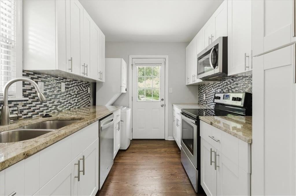 2705 Lincoln Ct Nw - Photo 3 of 25