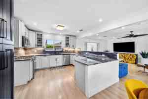 featured image of 2866 Southwest 8th Street