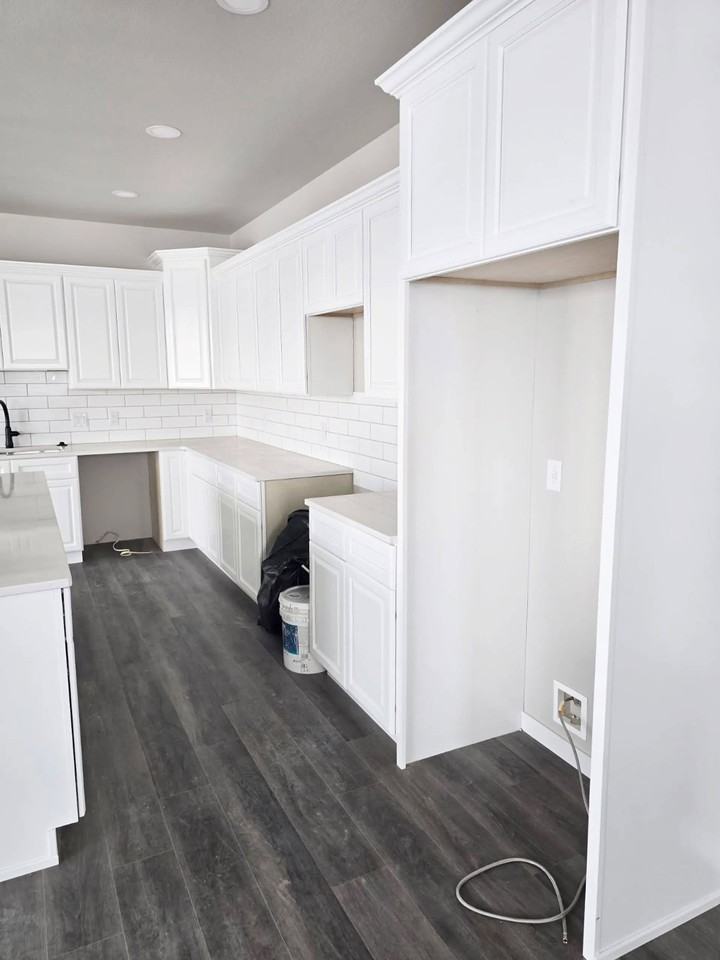 Paradise Valley Townhomes & Apartments - Photo 2 of 9