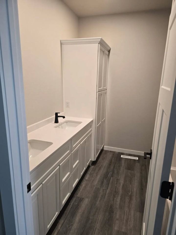Paradise Valley Townhomes & Apartments - Photo 7 of 9
