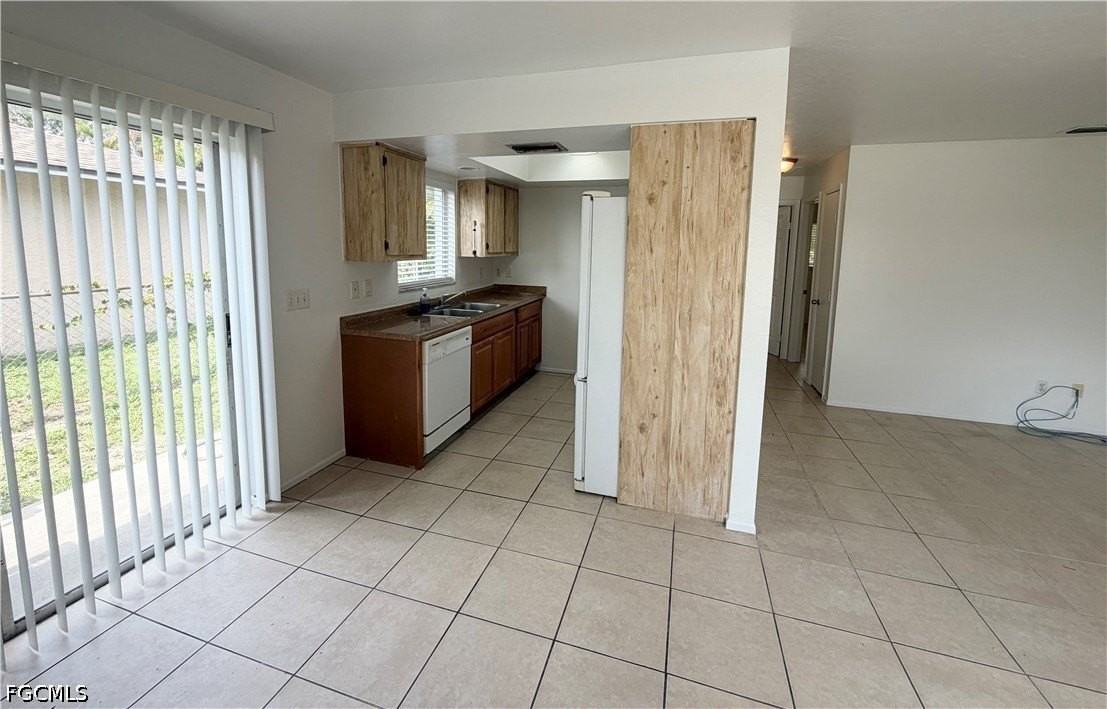 929 Se 24th Ave #A - Photo 4 of 11