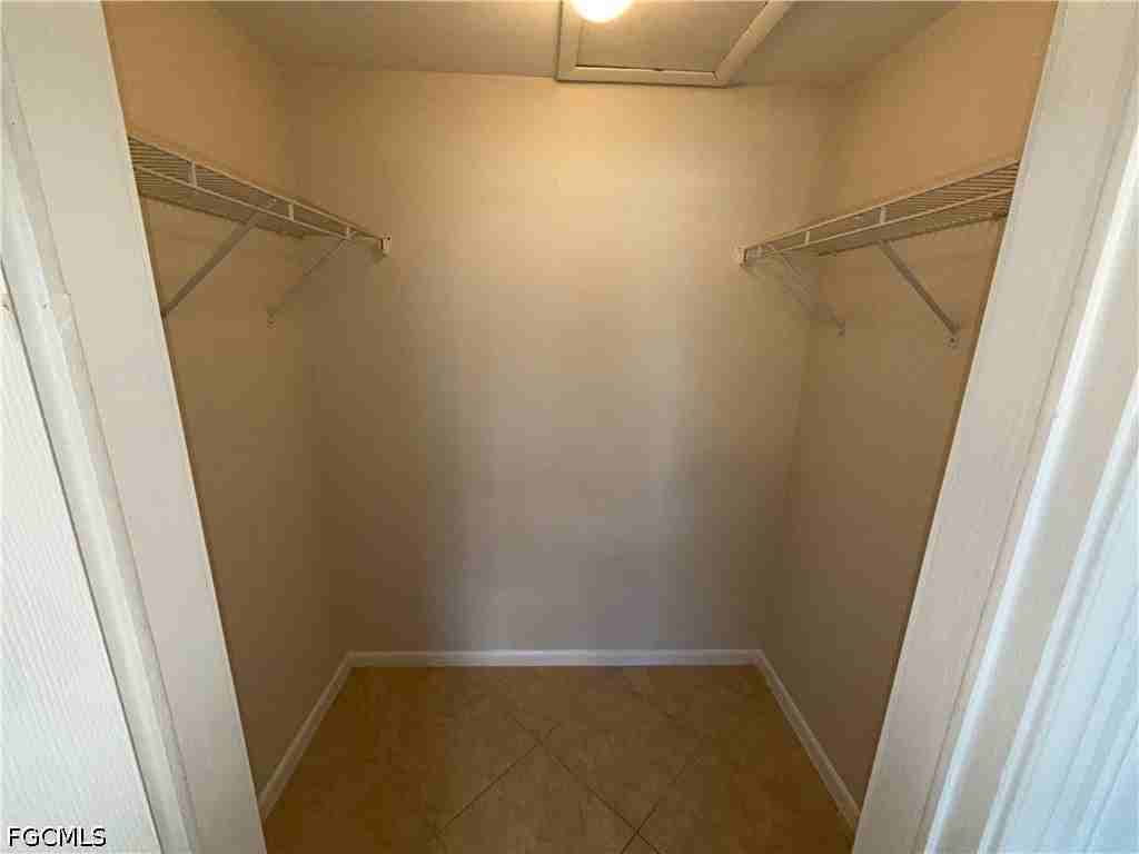 1101 Leeland Heights Blvd E - Photo 5 of 19