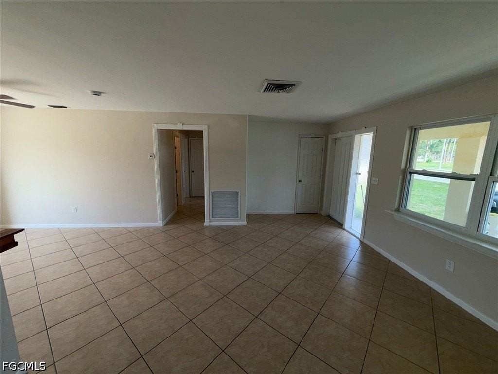 1101 Leeland Heights Blvd E - Photo 7 of 19