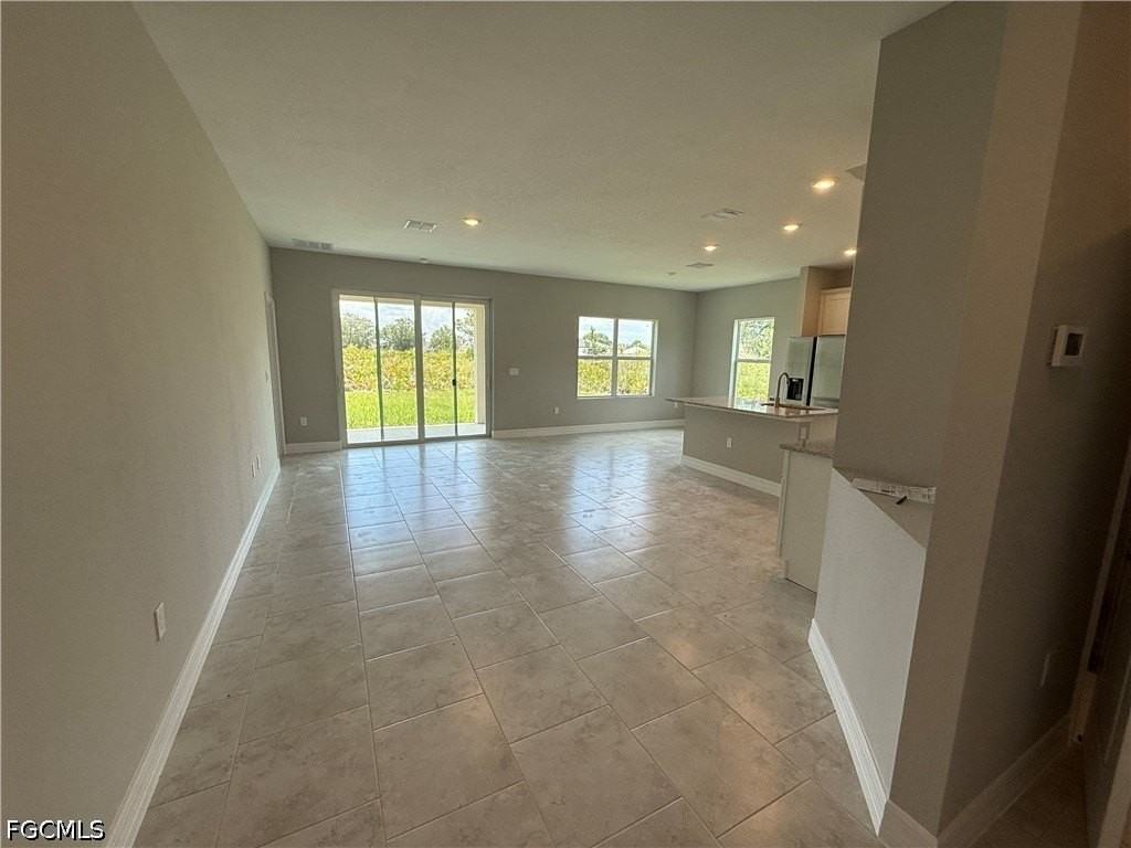 4626 Ida Ave N - Photo 6 of 31