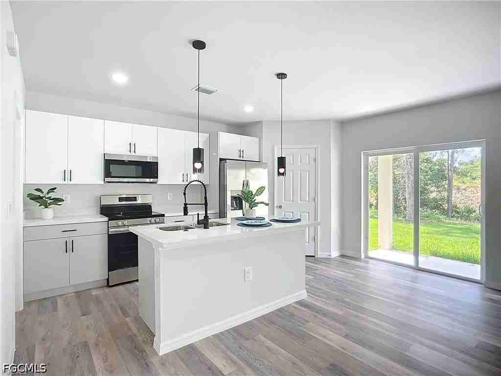 219 Beckley Dr - Photo 3 of 16