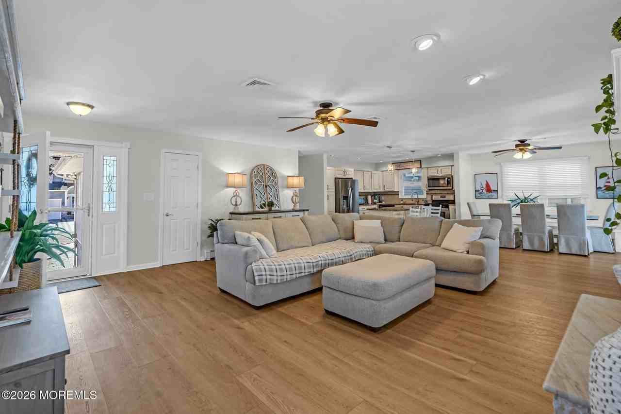 30 Channel Rd - Photo 4 of 28