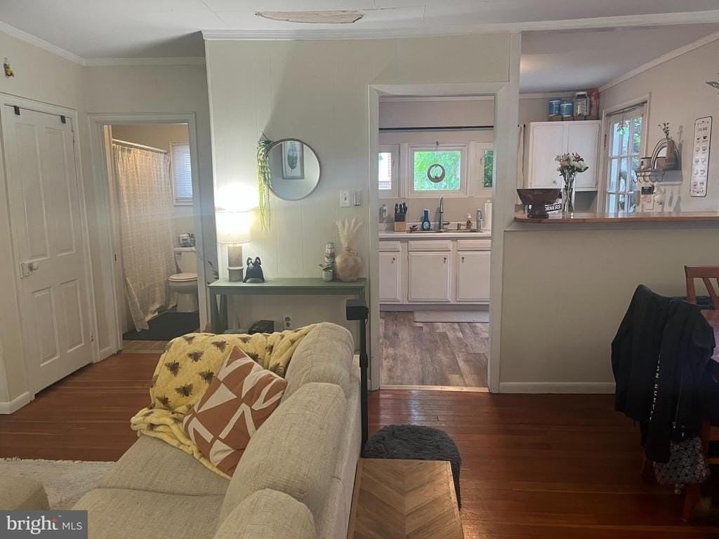 208 W Union St - Photo 4 of 12