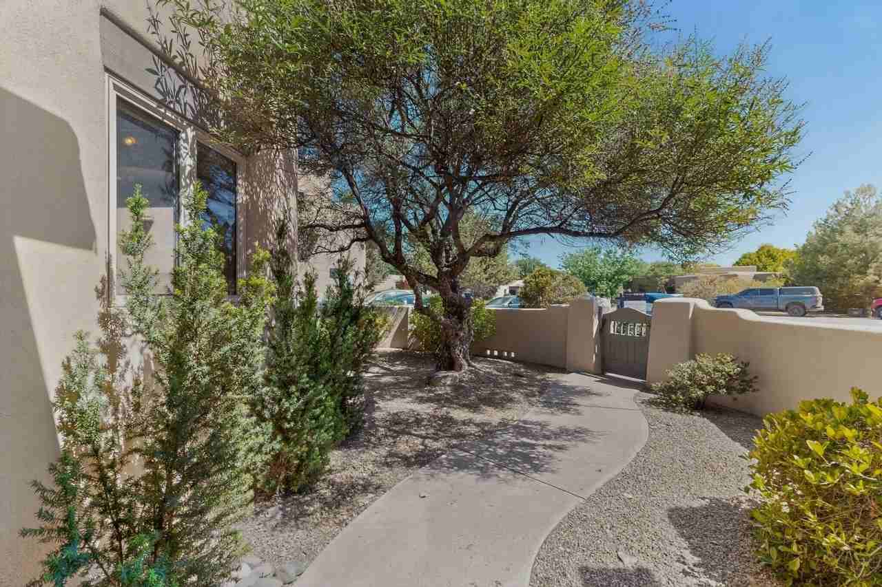 2201 Rozinante Ct Nw - Photo 4 of 50