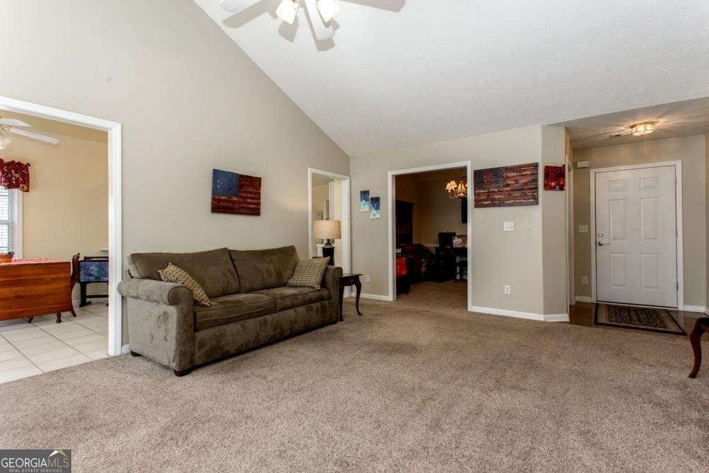 6229 Huckleberry Rdg - Photo 3 of 17