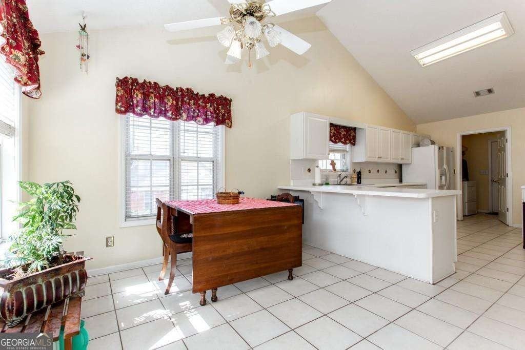 6229 Huckleberry Rdg - Photo 5 of 17