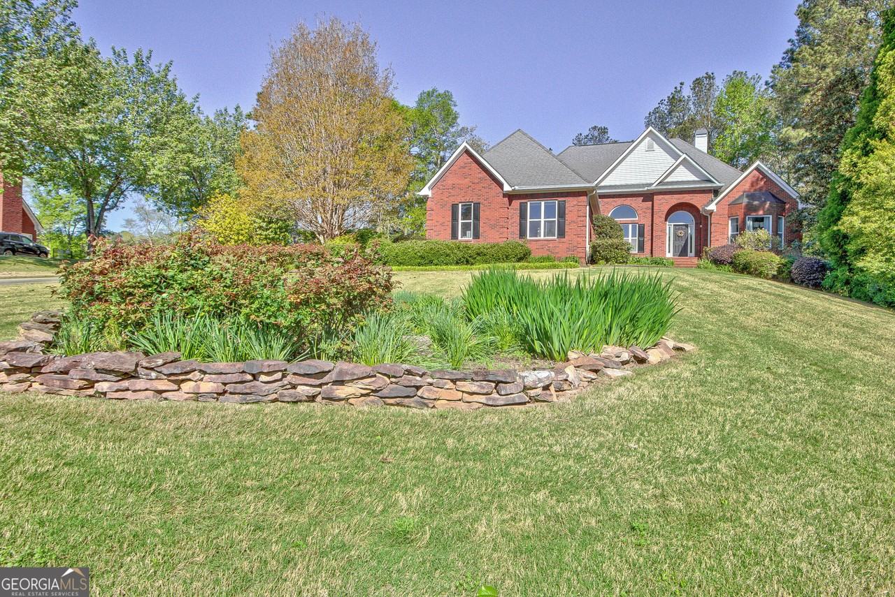 140 Lake Park Ct - Photo 4 of 50