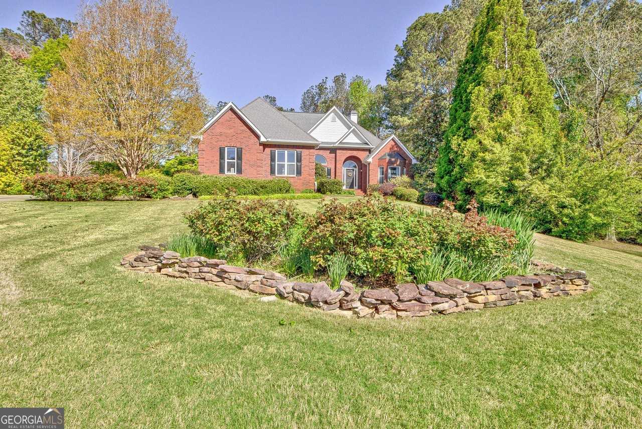 140 Lake Park Ct - Photo 5 of 50