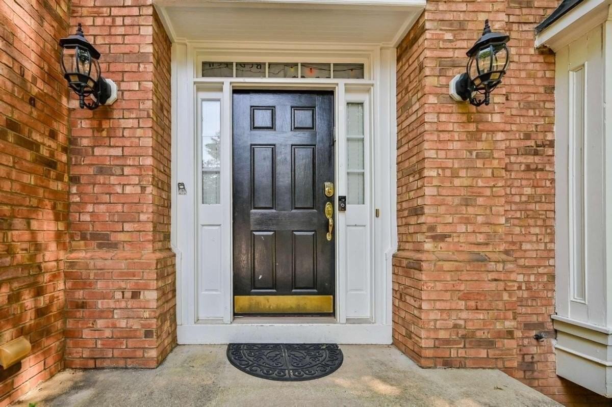 345 Eastcote Dr - Photo 2 of 47
