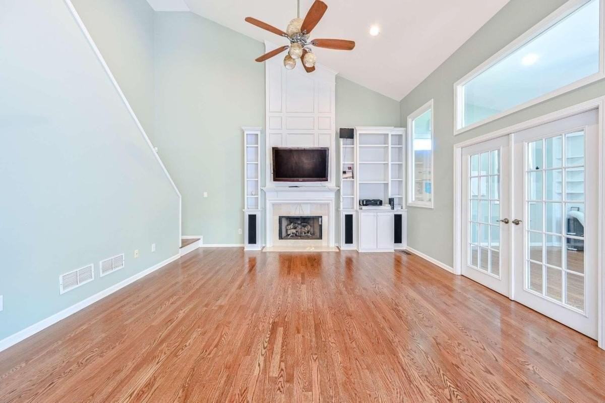 345 Eastcote Dr - Photo 6 of 47