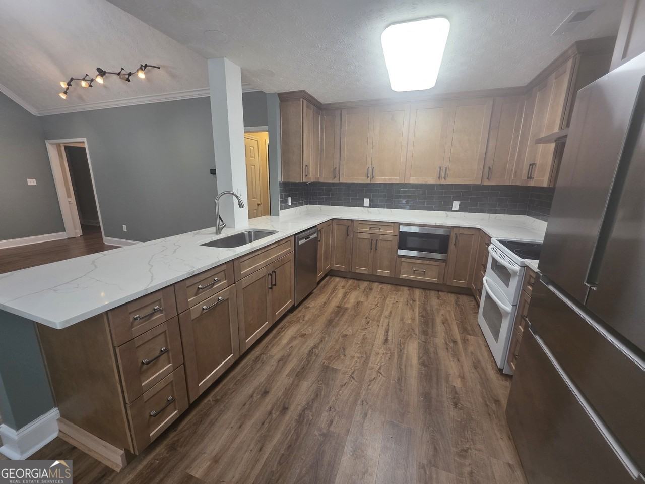 135 Kingsbrooke Cir - Photo 5 of 18