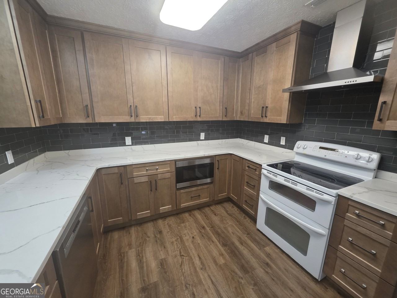 135 Kingsbrooke Cir - Photo 7 of 18