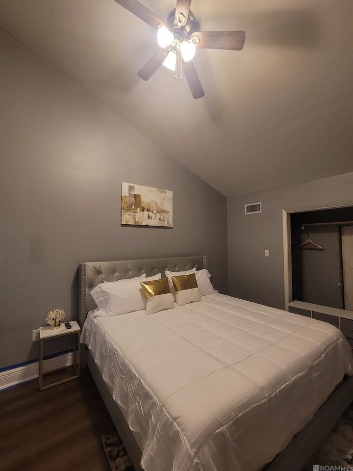 277 Chatsworth St - Photo 5 of 7