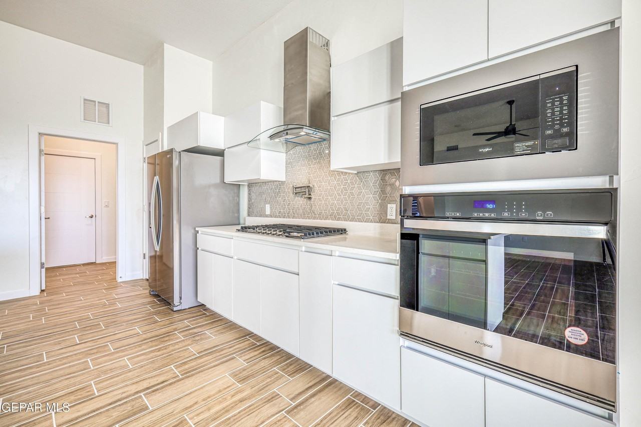903 Dewsbury Way - Photo 4 of 50