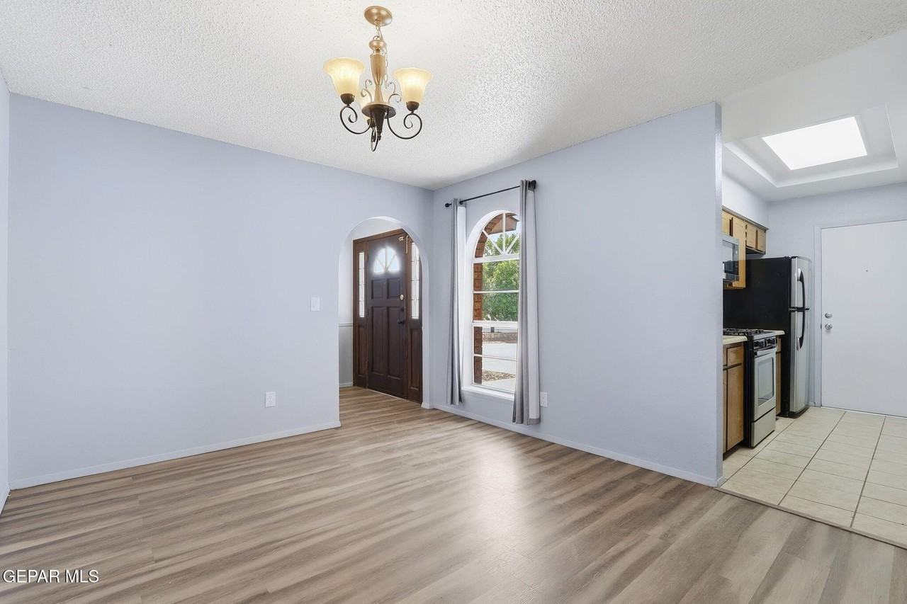1610 Dale Douglas Dr - Photo 5 of 26