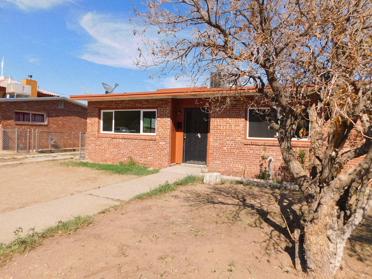 8308 Capitan Cir - Photo 5 of 24