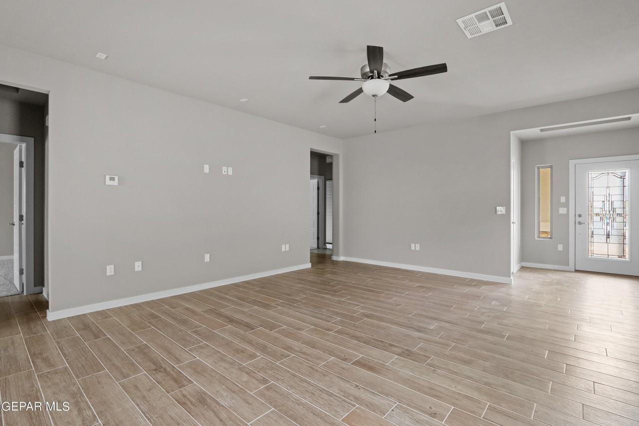 348 San Jose Ct - Photo 2 of 24