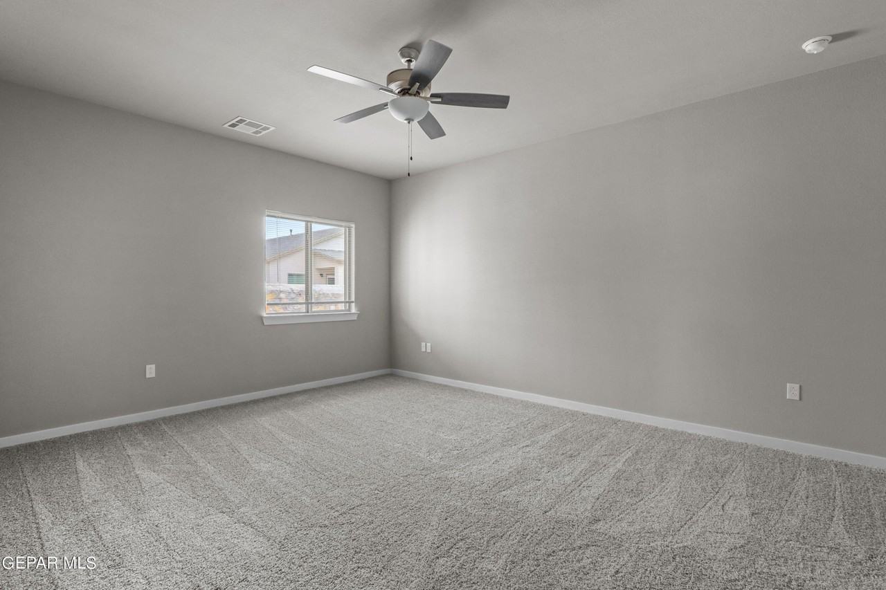 348 San Jose Ct - Photo 4 of 24