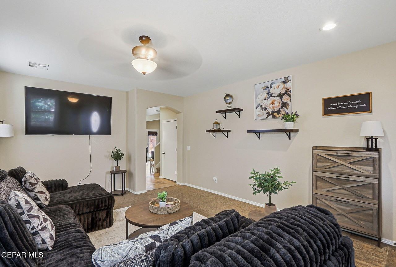 14448 Fernando Zubia Ave - Photo 7 of 41