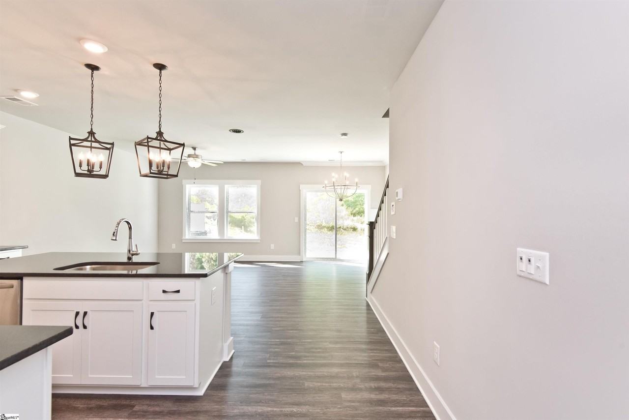 100 Evergrace Way - Photo 6 of 15