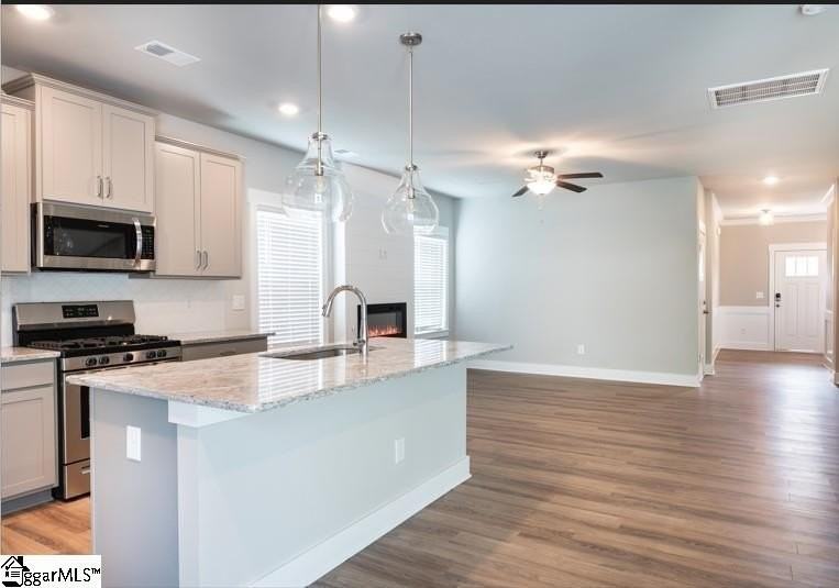 111 Evergrace Way - Photo 3 of 11
