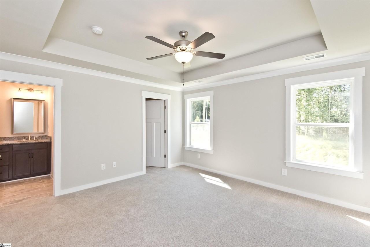 111 Evergrace Way - Photo 6 of 11