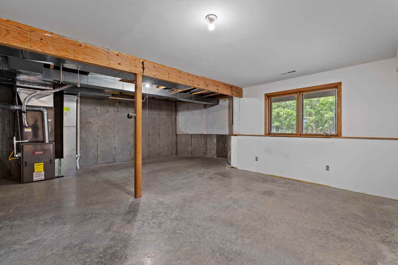 1132 Enchantment Rd #1 - Photo 4 of 35