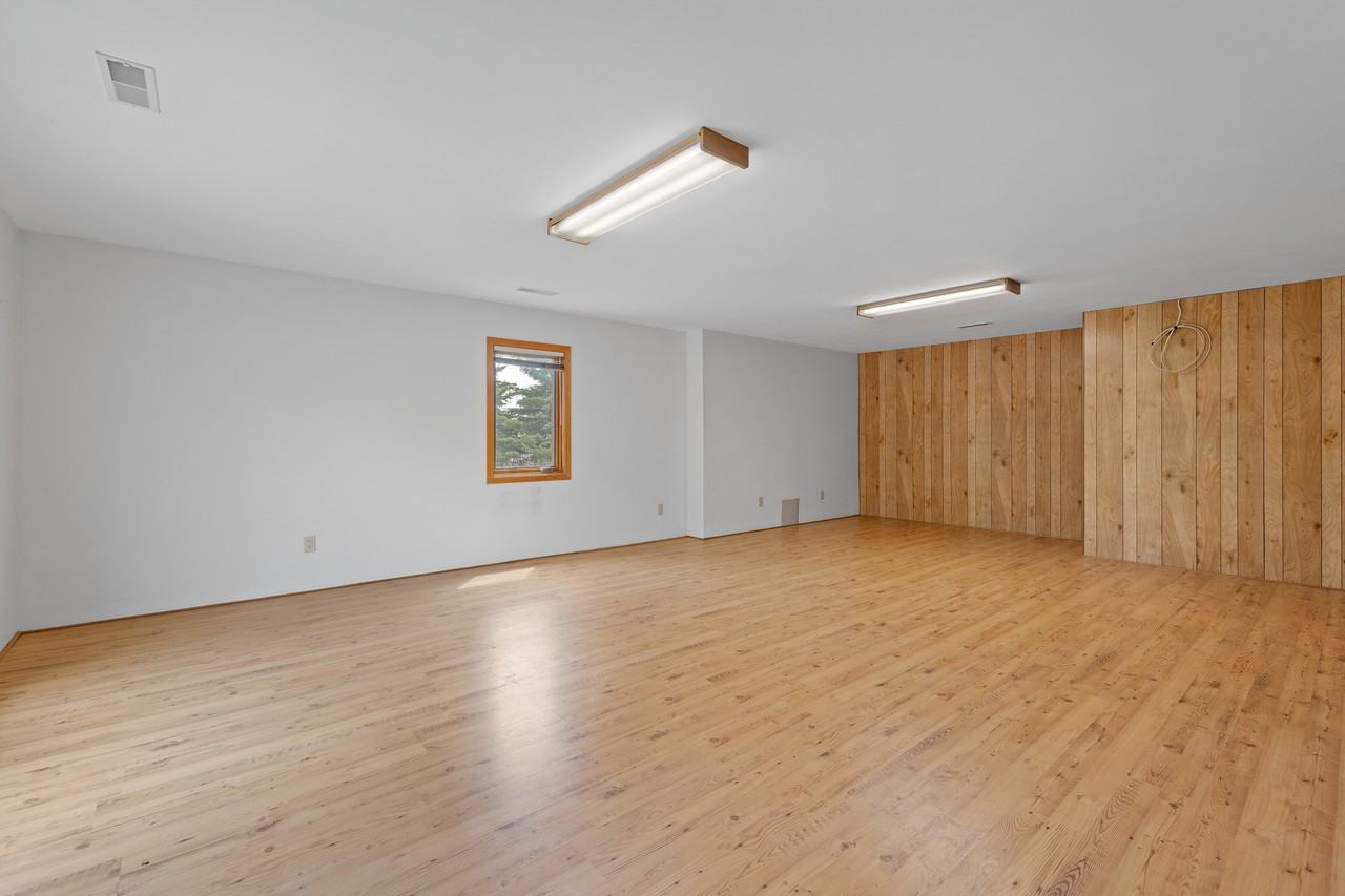 1132 Enchantment Rd #1 - Photo 5 of 35