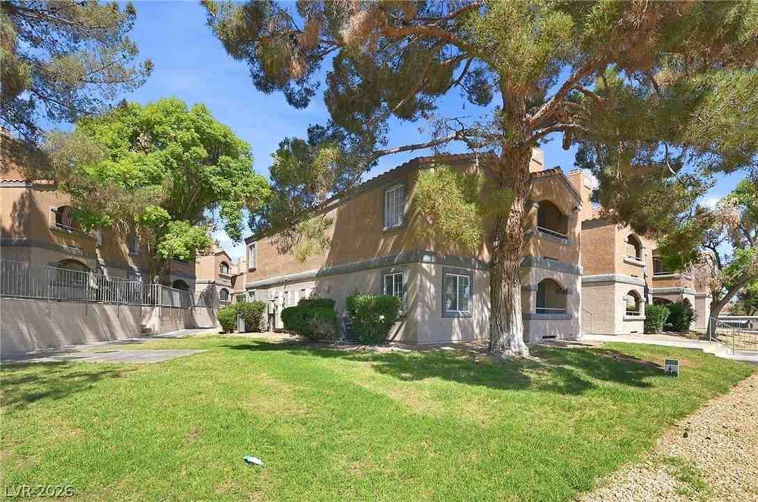 220 Mission Catalina Ln #207 - Photo 5 of 19
