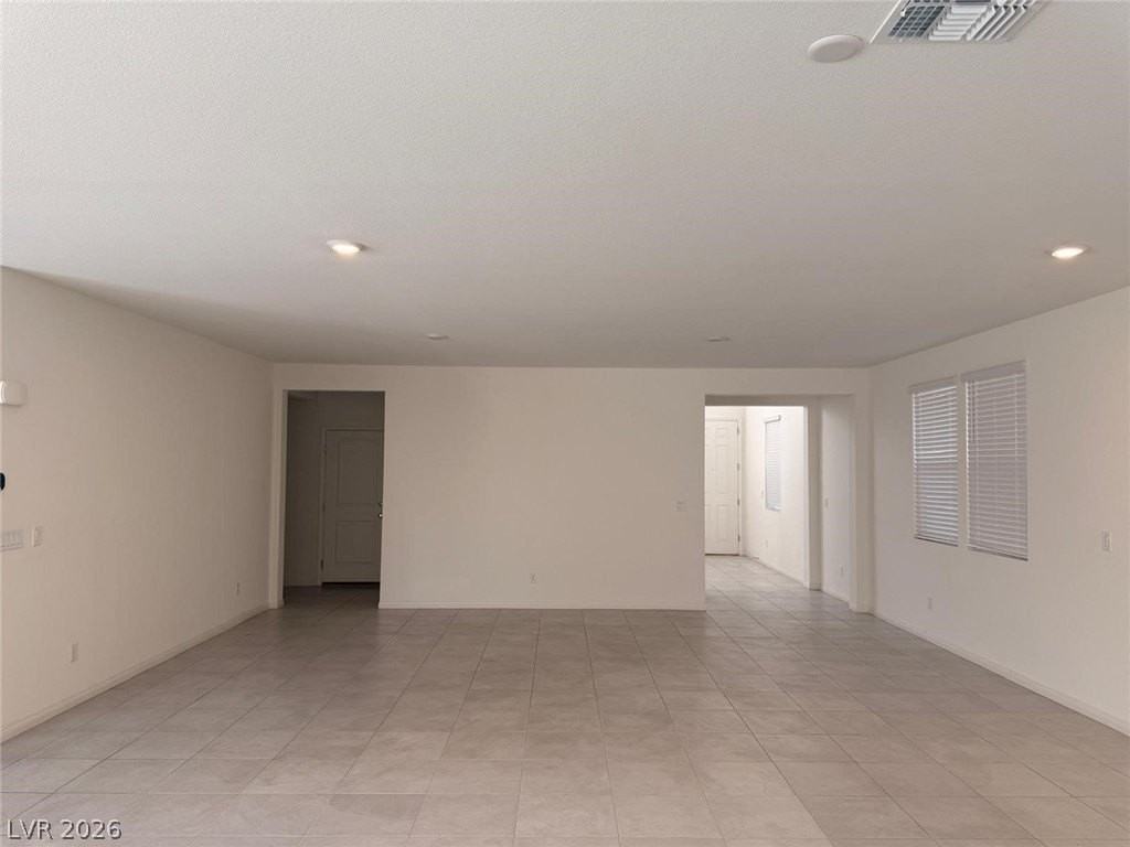 5961 Bruselas St - Photo 5 of 17