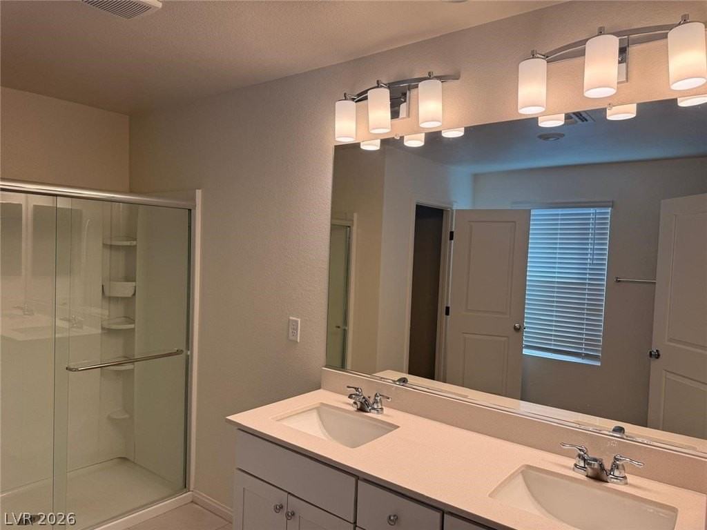 5961 Bruselas St - Photo 6 of 17