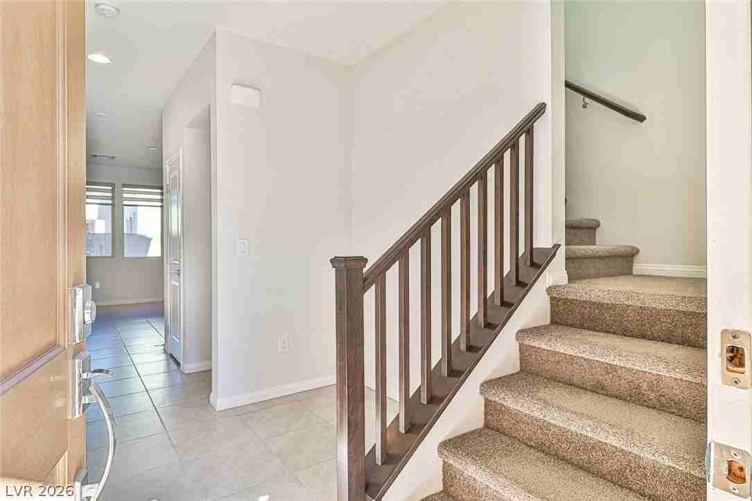 9220 Far Side Ave - Photo 5 of 50