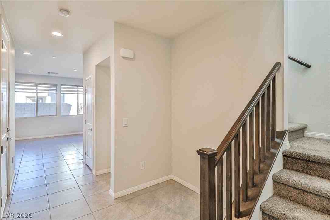 9220 Far Side Ave - Photo 6 of 50