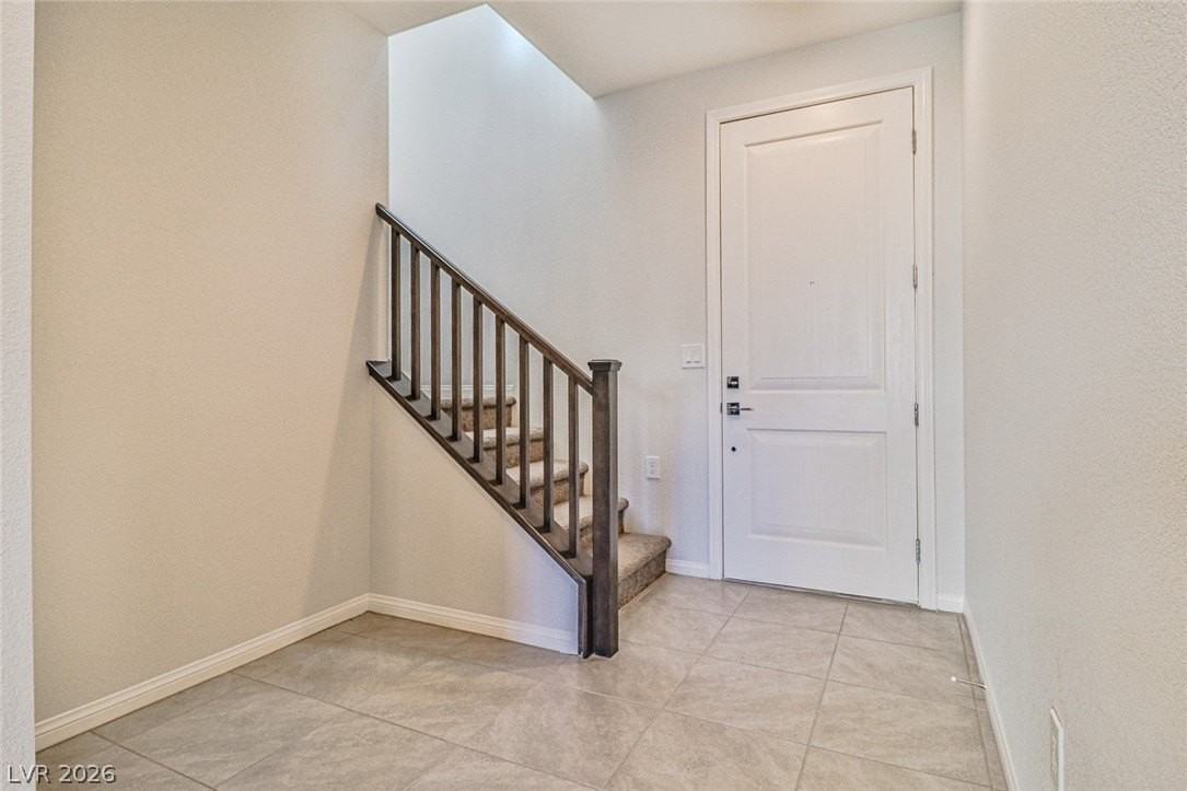 9220 Far Side Ave - Photo 7 of 50