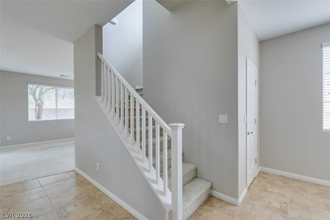 284 Trailing Putt Way - Photo 5 of 50