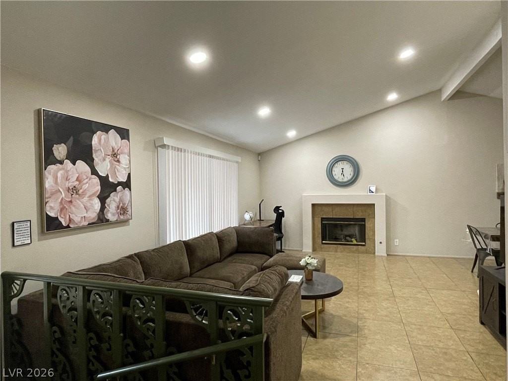 3823 El Camino Rd - Photo 2 of 27