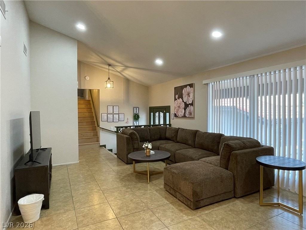 3823 El Camino Rd - Photo 3 of 27