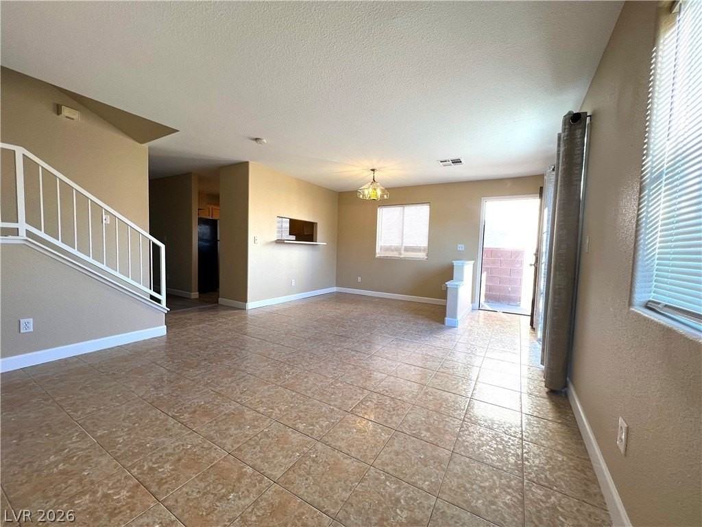 5555 Leaning Oak Ave - Photo 3 of 36