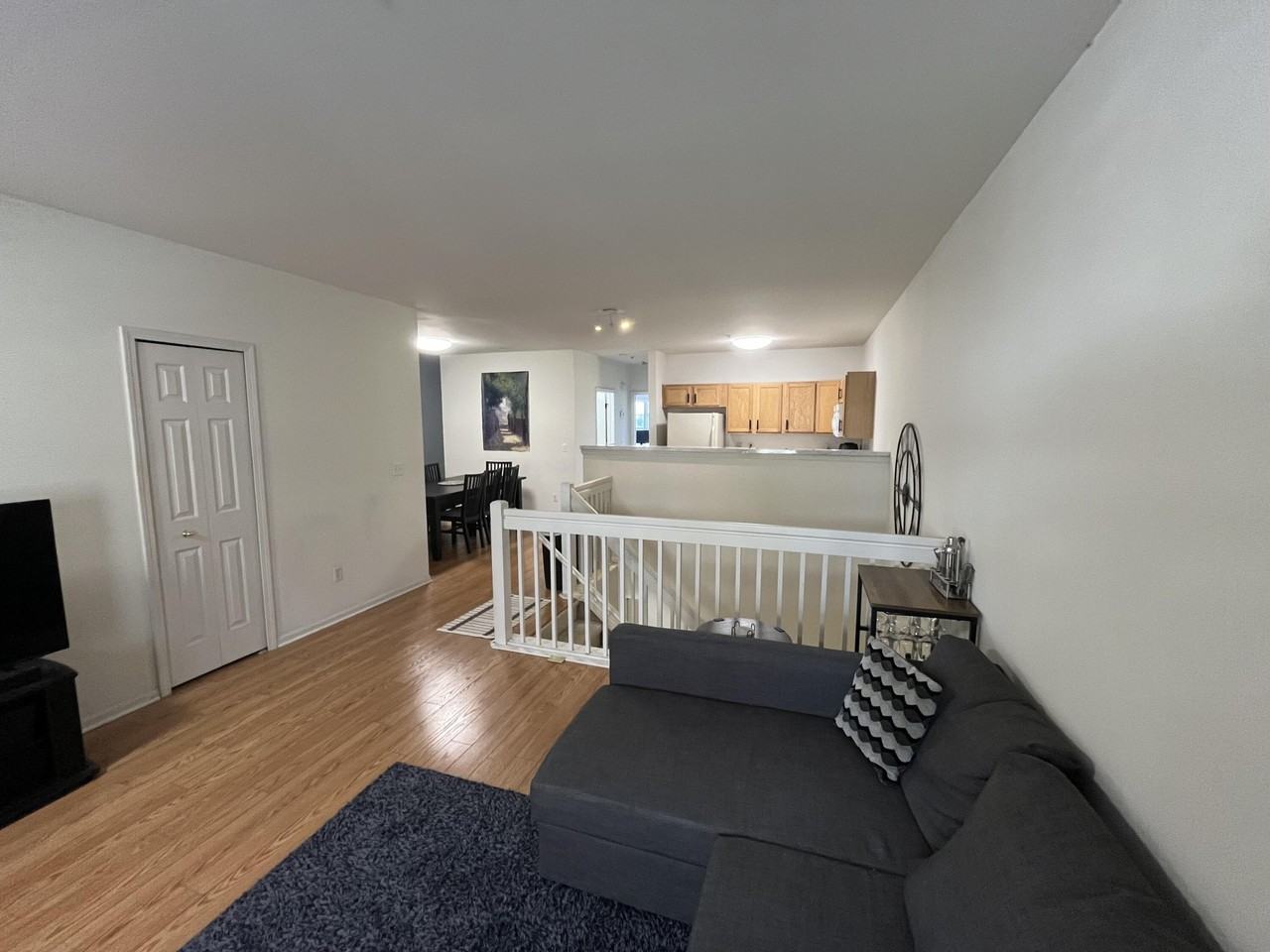1021 Maiden Ln - Photo 5 of 26